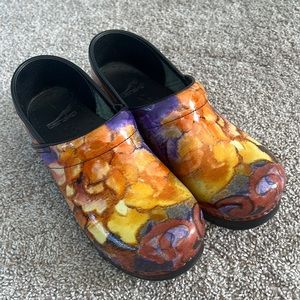 EUC! Dansko Professional Clogs sz38